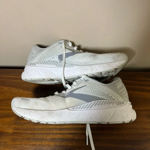Brooks Womens White Adrenaline GTS 21 Athletic Running Shoes US 7.5 D WIDE - Picture 2 of 6